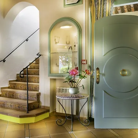 Otel La Romarine 3*